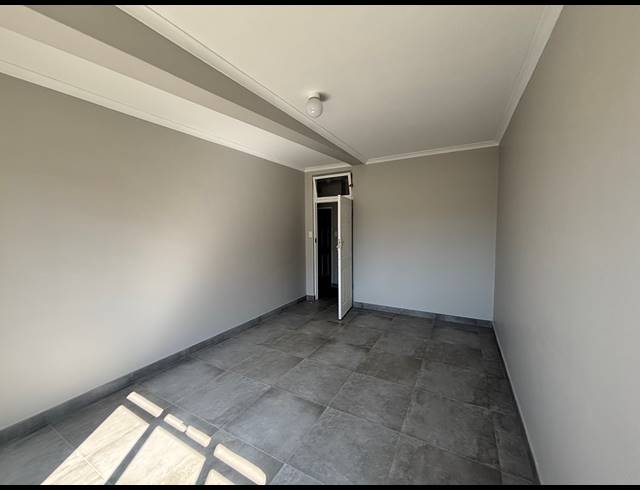 3 BEDROOM FLAT TO LET IN SEA VIEW